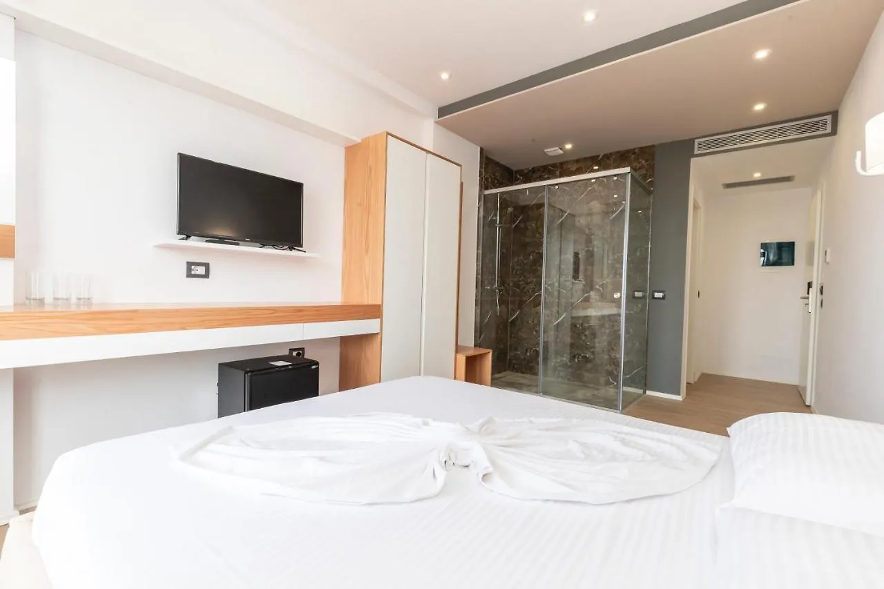 Ventus Hotel Ksamil 4*,  Arnavutluk