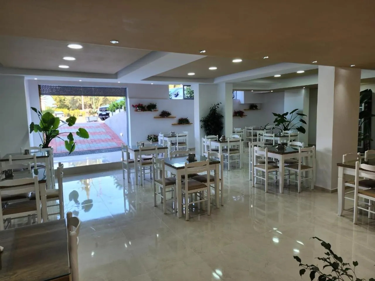 Ventus Hotel Ksamil 4*,  Arnavutluk