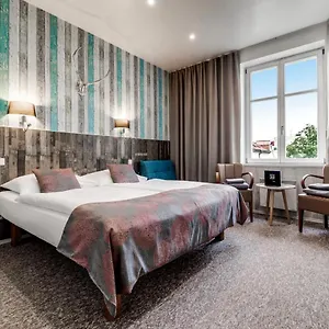 Otel Royal Court ***