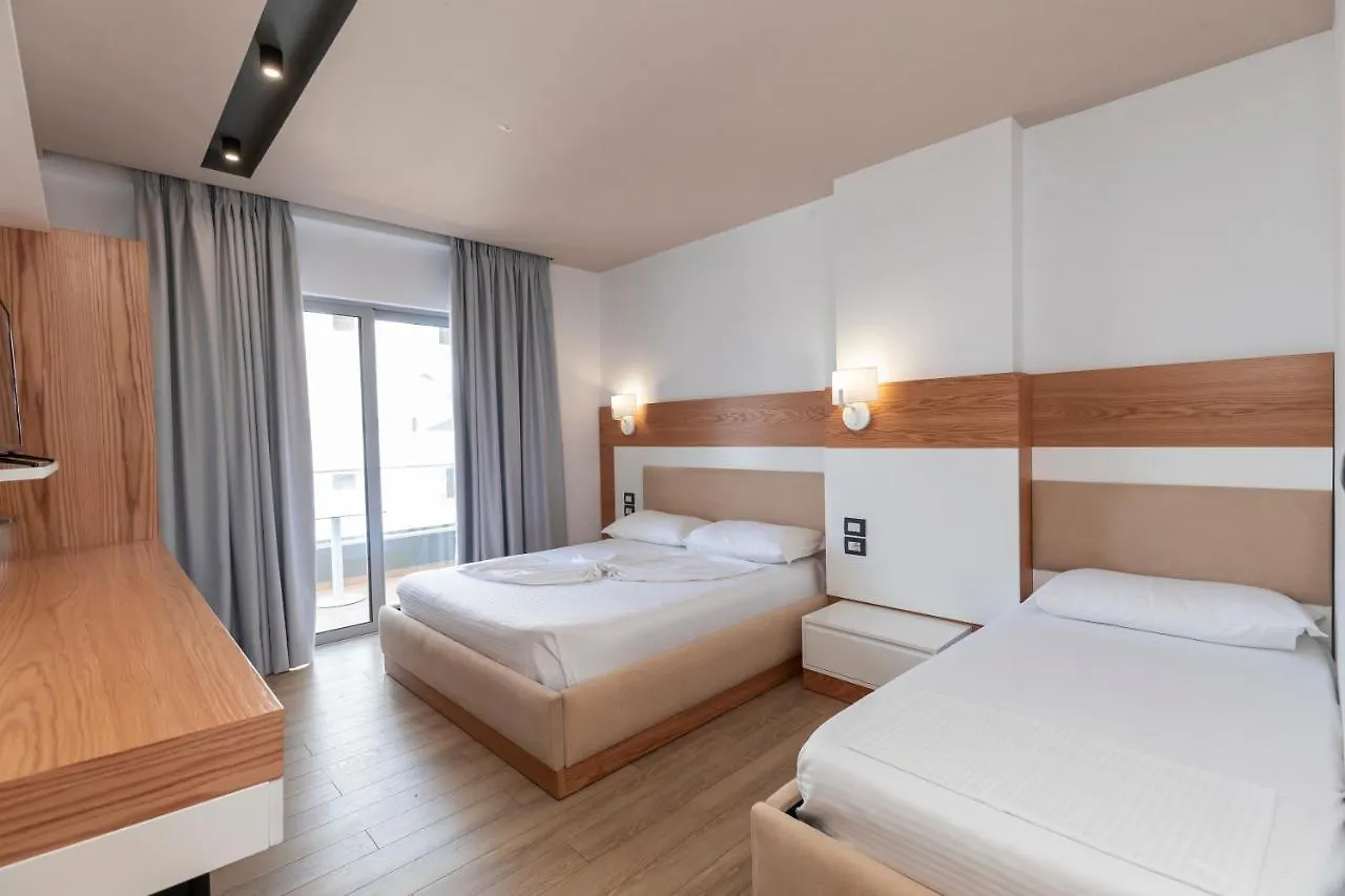Ventus Hotel Ксамил 4*,