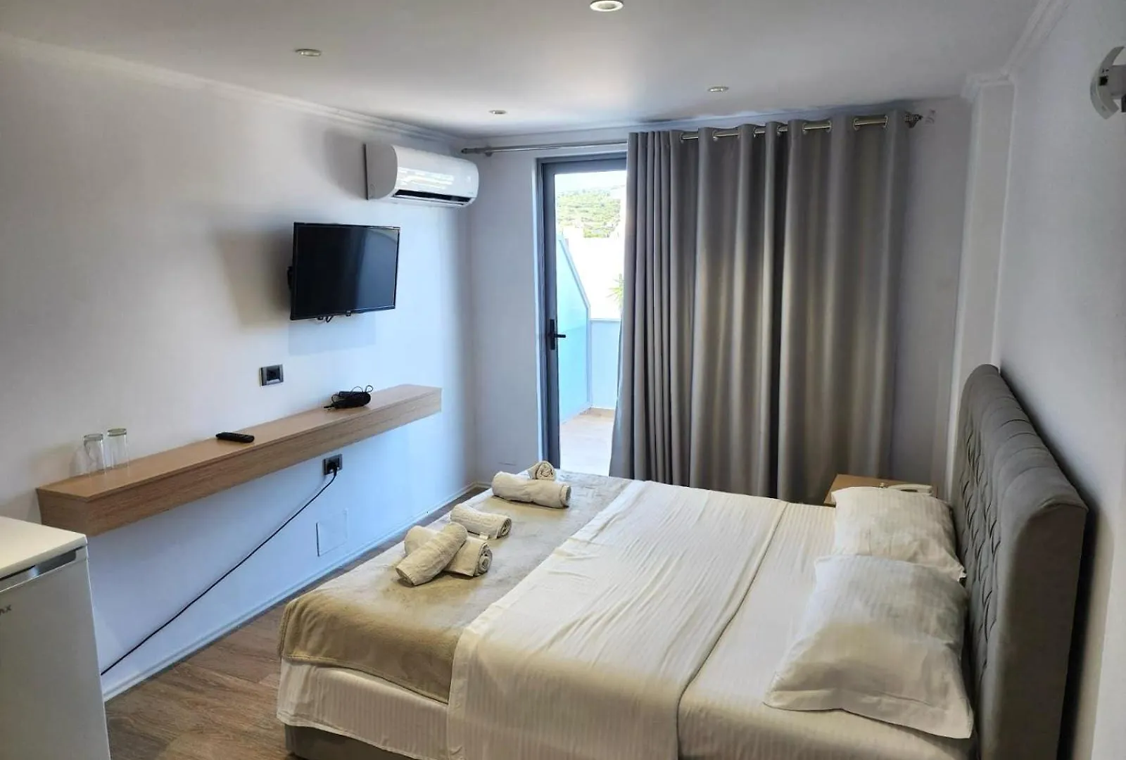 Ventus Hotel Ксамил